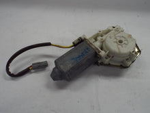 Load image into Gallery viewer, POWER WINDOW MOTOR Ford F150 F250 1999 99 2000 00 01 02 03 04 Left - MRK442789
