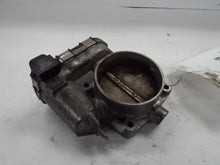 Load image into Gallery viewer, THROTTLE BODY CLK430 CLK500 ML500 SL55 01 - 06 - MRK443108
