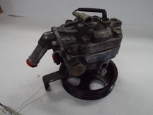 Load image into Gallery viewer, POWER STEERING PUMP Subaru Forester 2003 03 04 05 - MRK443244
