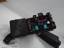 Load image into Gallery viewer, FUSE BOX Honda Odyssey 05 06 07 08 09 10 - MRK443355
