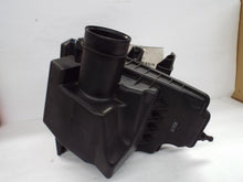 Load image into Gallery viewer, AIR CLEANER BOX Nissan Rogue 2008 08 2009 09 2010 10 2011 11 - MRK443958
