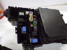 Load image into Gallery viewer, FUSE BOX Nissan Rogue 2008 08 2009 09 2010 10 - MRK443975
