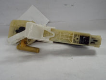 Load image into Gallery viewer, Exterior Door Handle Hyundai Genesis 2010 - MRK444131
