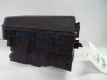 Load image into Gallery viewer, Fuse Box Chevrolet Cruze 2015 - MRK444245
