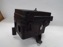 Load image into Gallery viewer, Fuse Box Chevrolet Equinox 2013 - MRK444340
