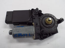 Load image into Gallery viewer, Power Window Motor Volkswagen Passat 2003 - MRK444444
