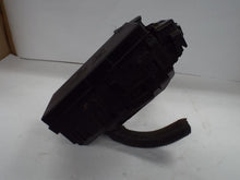 Load image into Gallery viewer, Fuse Box Ford Ranger 2006 - MRK451977
