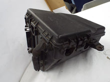 Load image into Gallery viewer, Fuse Box Cadillac CTS 2006 - MRK452032
