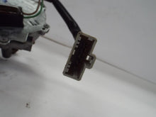 Load image into Gallery viewer, WIPER MOTOR Land Rover Discovery 1999 99 00 01 02 03 04 - MRK452091
