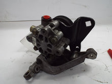 Load image into Gallery viewer, Power Steering Pump Chrysler Sebring 2003 - MRK452108
