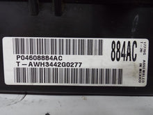 Load image into Gallery viewer, Fuse Box Chrysler Sebring 2003 - MRK452121
