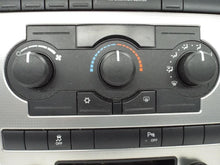 Load image into Gallery viewer, FRONT TEMPERATURE CONTROLS Commander Grand Cherokee 05 06 07 - MRK452320
