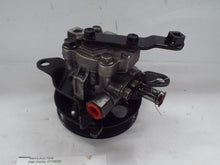 Load image into Gallery viewer, POWER STEERING PUMP Subaru Legacy 2005 05 06 07 08 - MRK452913
