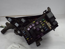 Load image into Gallery viewer, Fuse Box Subaru Legacy 2005 - MRK452925
