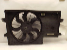 Load image into Gallery viewer, RADIATOR FAN ASSEMBLY Focus 2008 08 2009 09 2010 10 2011 11 - MRK453497
