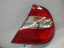 Load image into Gallery viewer, TAIL LIGHT LAMP ASSEMBLY Camry 2002 02 2003 03 2004 04 Right - MRK453531
