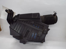 Load image into Gallery viewer, AIR CLEANER BOX Honda Accord 2003 03 2004 04 2005 05 - MRK453803
