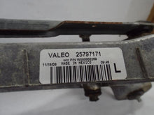 Load image into Gallery viewer, Windshield Wiper Transmission Cadillac SRX 2009 - MRK453927
