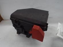 Load image into Gallery viewer, Fuse Box Cadillac SRX 2009 - MRK453930
