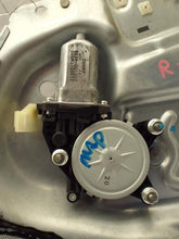 Load image into Gallery viewer, FRONT DOOR WINDOW REGULATOR POWER Kia Soul 10 11 12 13 Right - MRK453941
