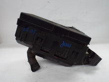 Load image into Gallery viewer, Fuse Box Ford Explorer 2004 - MRK454095
