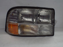 Load image into Gallery viewer, HEADLIGHT LAMP ASSEMBLY S10 Blazer S10 Pickup S15 Jimmy S15 98-05 Right - MRK454102
