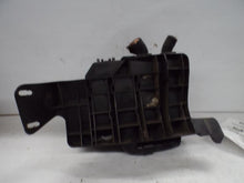 Load image into Gallery viewer, Fuse Box Chevrolet Impala 2006 - MRK454756
