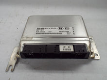 Load image into Gallery viewer, ECU ECM COMPUTER Santa Fe 2004 04 2.7L - MRK454786
