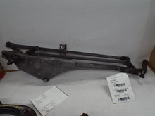 Load image into Gallery viewer, Windshield Wiper Transmission  LINCOLN &amp; TOWN CAR 2011 - MRK455142
