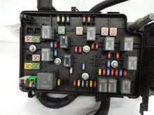 Load image into Gallery viewer, Fuse Box Chevrolet Cobalt 2007 - MRK455297
