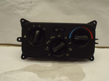 Load image into Gallery viewer, Temperature Controls Jeep Liberty 2003 - MRK455825
