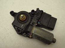 Load image into Gallery viewer, Power Window Motor Volkswagen Golf 2002 - MRK456198
