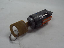 Load image into Gallery viewer, Ignition Switch  FORD F250SD PICKUP 2005 - MRK456261
