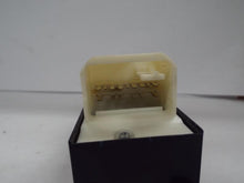 Load image into Gallery viewer, Window Switch Pontiac Vibe 2010 - MRK456407

