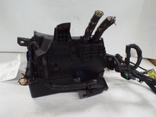 Load image into Gallery viewer, Fuse Box Pontiac Vibe 2010 - MRK456408
