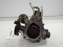 Load image into Gallery viewer, THROTTLE BODY TOYOTA SIENNA 1998 98 1999 99 2000 00 - MRK457471
