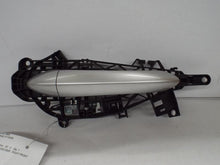 Load image into Gallery viewer, Exterior Door Handle Chevrolet Cruze 2017 - MRK457523
