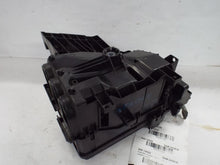 Load image into Gallery viewer, Fuse Box Chevrolet Cruze 2017 - MRK457583
