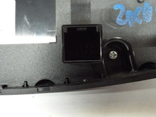 Load image into Gallery viewer, Temperature Controls Chevrolet Cruze 2017 - MRK457584
