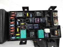 Load image into Gallery viewer, FUSE BOX Honda Accord 2003 03 2004 04 2005 05 2006 06 2007 07 - MRK457934
