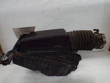 Load image into Gallery viewer, AIR CLEANER BOX Honda Accord 2003 03 2004 04 2005 05 - MRK458445
