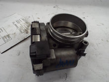 Load image into Gallery viewer, THROTTLE BODY Cayman Panamera Cayenne 2007 07 08 09 10 11 12 13 14 - MRK459149
