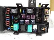 Load image into Gallery viewer, FUSE BOX Honda Odyssey 05 06 07 08 09 10 - MRK459210
