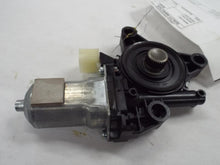 Load image into Gallery viewer, Power Window Motor Kia Soul 2015 - MRK459252

