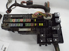 Load image into Gallery viewer, Fuse Box Dodge Dakota 2004 - MRK459429
