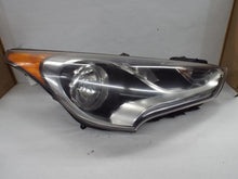 Load image into Gallery viewer, HEADLIGHT LAMP ASSEMBLY Hyundai Veloster 12 13 14 15 16 17 Right - MRK459517
