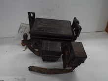 Load image into Gallery viewer, Fuse Box  FORD F250SD PICKUP 2001 - MRK459716
