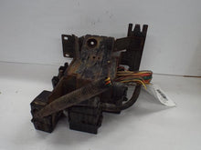 Load image into Gallery viewer, Fuse Box  FORD F250SD PICKUP 2001 - MRK459716
