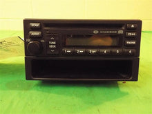 Load image into Gallery viewer, RADIO Kia Sorento 2003 03 2004 04 2005 05 2006 06 - MM543018
