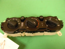 Load image into Gallery viewer, TEMPERATURE CONTROLS Ford Focus 2013 13 2014 14 - MM673650
